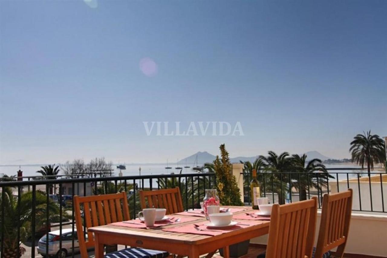Apartment Modern Frontline With Sea Views