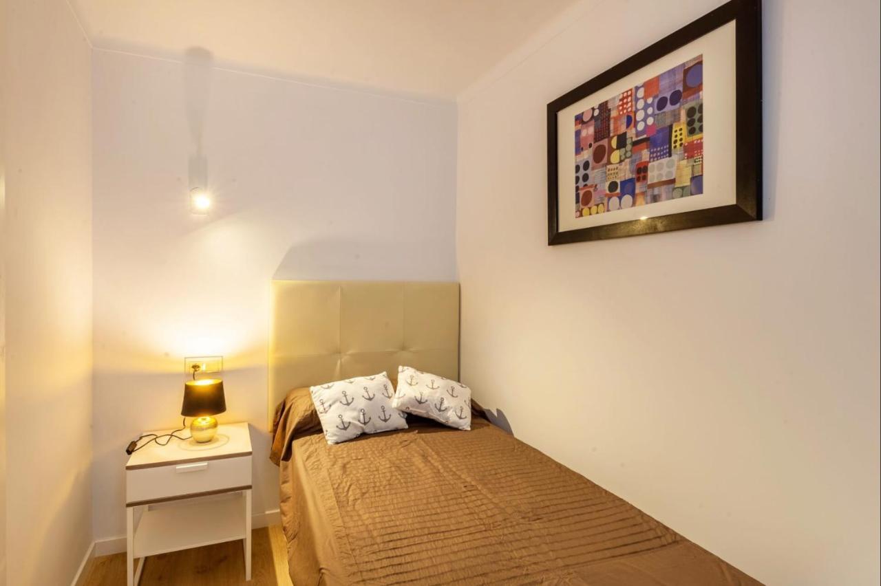 Apartment Modern Frontline With Sea Views *